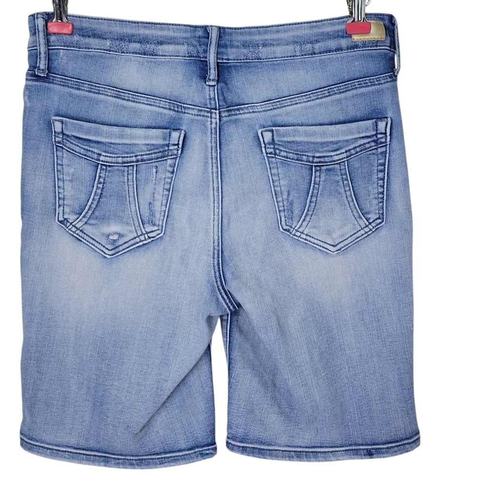 Seven7 Jean Shorts Women Size 8 Slightly Distressed Denim Bermuda Stretch - Picture 3 of 14